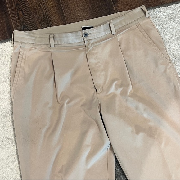 Nike Golf Dri-fit Khaki Pants 38x32 Lightweight Pleated Front Belt Loops - Picture 4 of 12